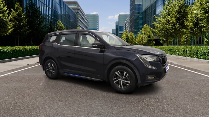 2023 Mahindra XUV700 AX 5 P MT 7 STR, Petrol, Manual, 57,218 km, Right Front Diagonal