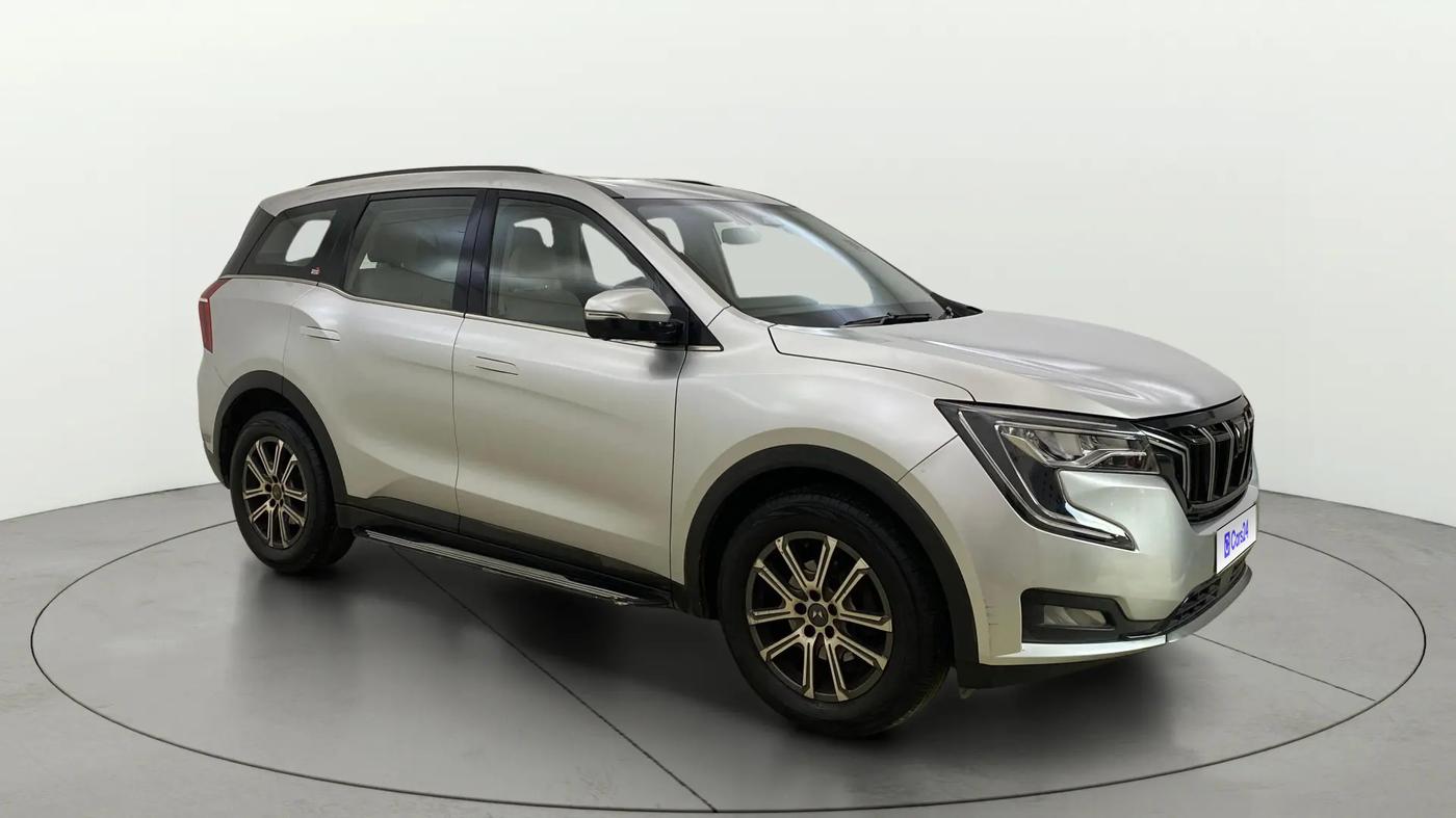 2021 Mahindra XUV700 AX 7 LUXURY P AT 7 STR, Petrol, Automatic, 47,374 km, Right Front Diagonal