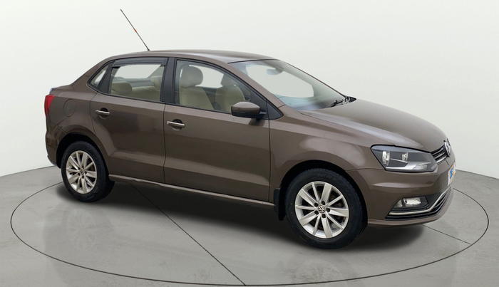 2016 Volkswagen Ameo HIGHLINE1.2L, Petrol, Manual, 64,064 km, Right Front Diagonal