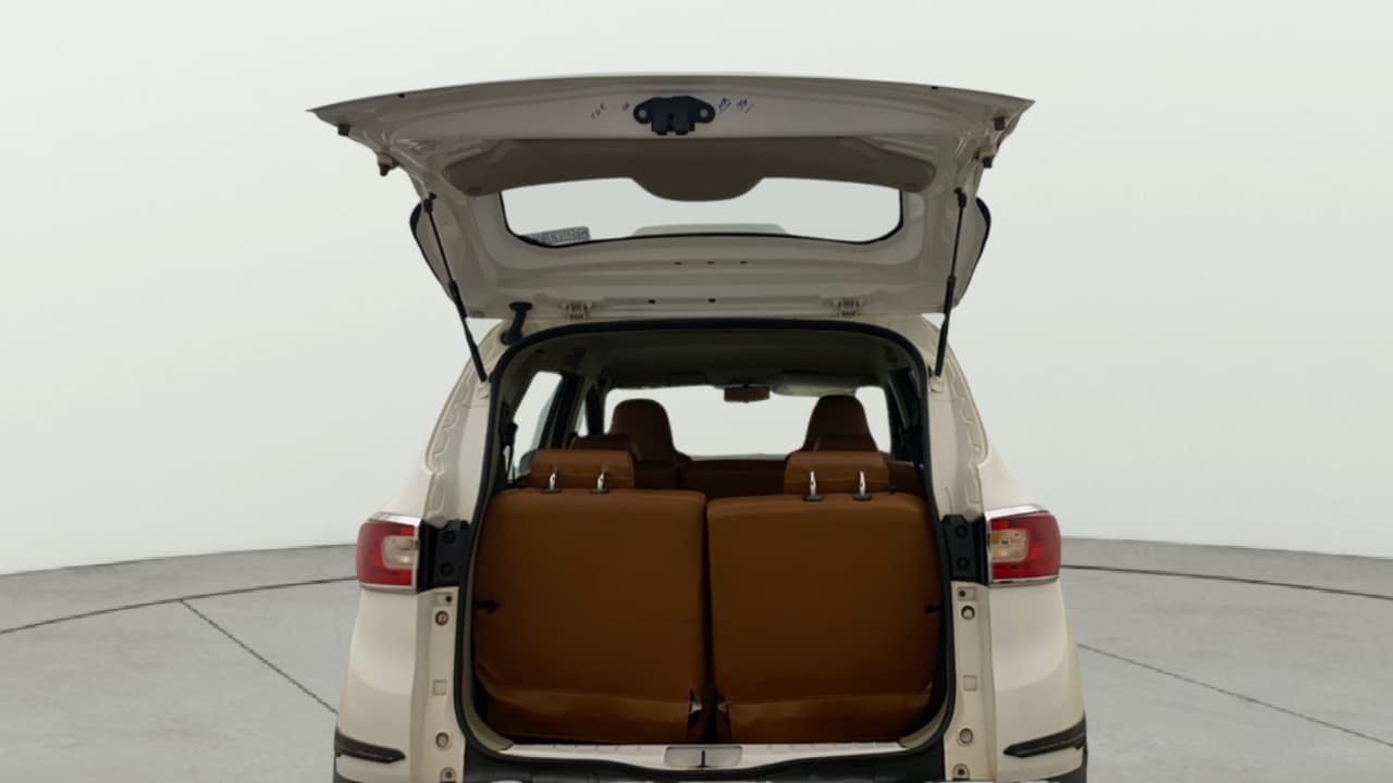 2023 Renault TRIBER RXT, Petrol, Manual, 59,120 km, Boot Door Open