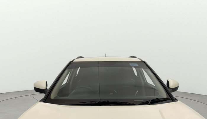 2022 Mahindra XUV300 W6 1.2 PETROL, Petrol, Manual, 41,291 km, Front Windshield