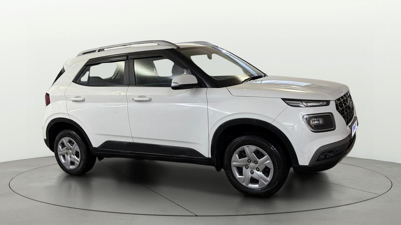 2022 Hyundai VENUE S+ 1.2, Petrol, Manual, 30,871 km, Right Front Diagonal