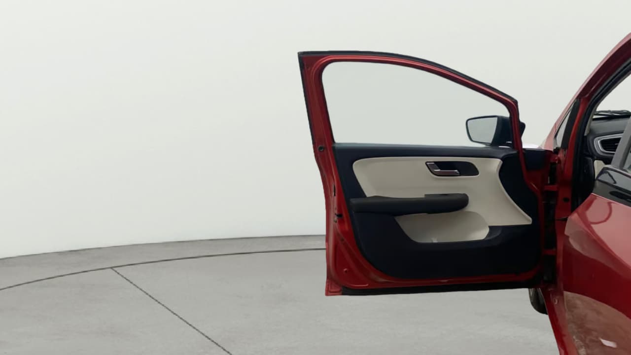 2022 Tata ALTROZ XZA (O), Petrol, Automatic, 23,961 km, LHS Front Door