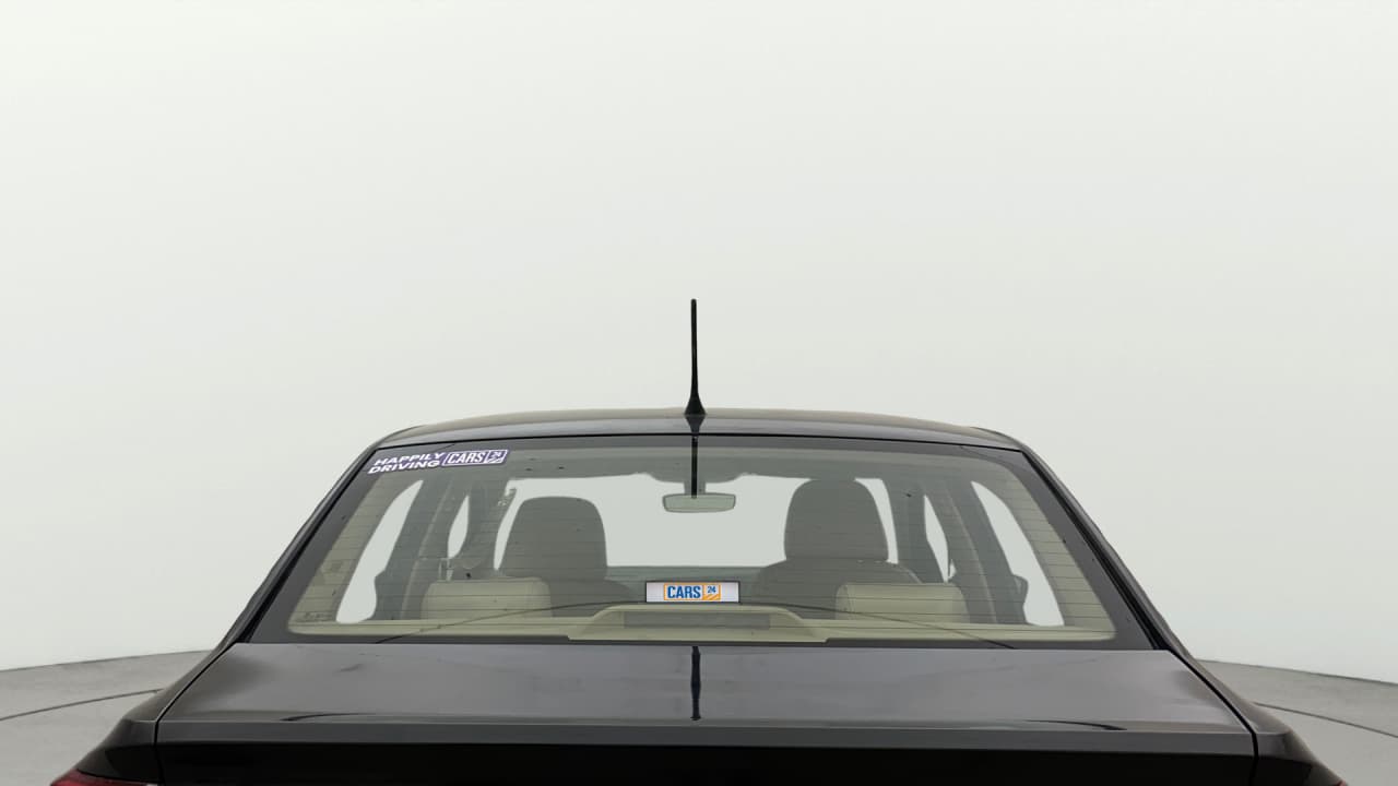 2018 Volkswagen Ameo HIGHLINE PLUS 1.5L AT 16 ALLOY, Diesel, Automatic, 1,09,907 km, Rear Windshield