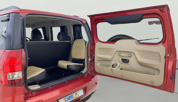 2016 Mahindra TUV300 T8, Diesel, Manual, 37,779 km, Boot Door Open