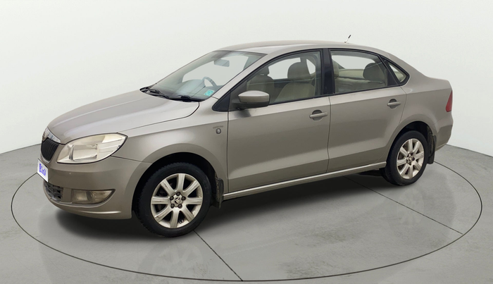 2013 Skoda Rapid AMBITION 1.6 TDI CR MT, Diesel, Manual, 1,14,039 km, Left Front Diagonal