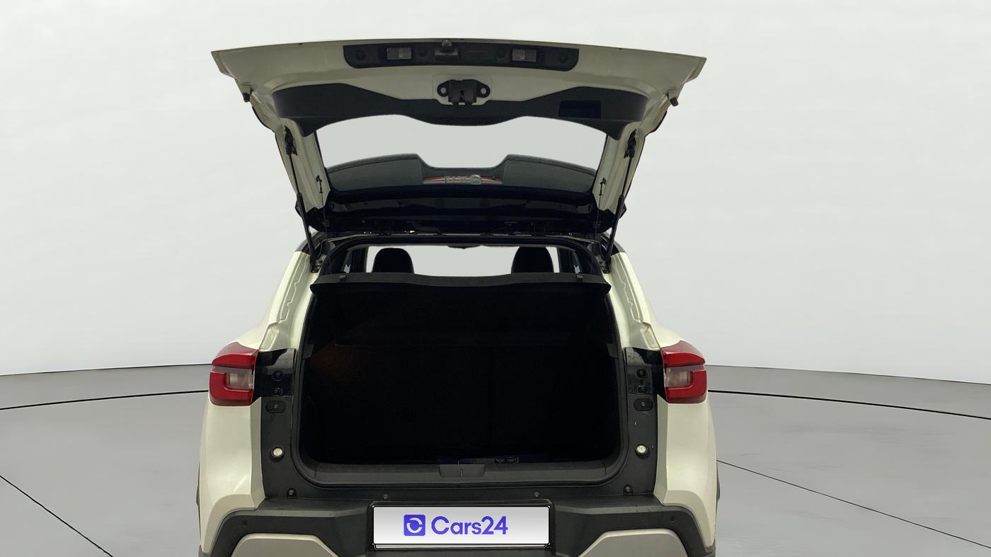 2023 Nissan MAGNITE XV PREMIUM TURBO CVT DUAL TONE, Petrol, Automatic, 6,857 km, Boot Door Open