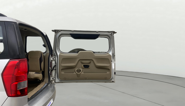 2017 Mahindra TUV300 T8, Diesel, Manual, 70,081 km, Boot Door Open