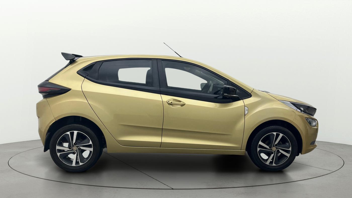 2020 Tata ALTROZ XZ PETROL, Petrol, Manual, 1,15,804 km, Right Side View