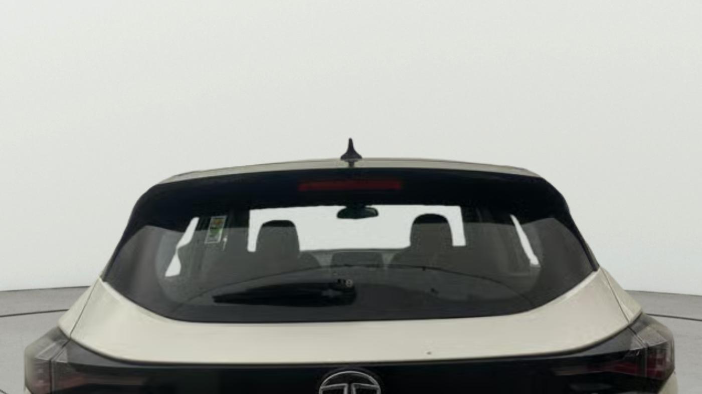 2020 Tata Harrier XZA PLUS 2.0L DUAL TONE, Diesel, Automatic, 64,390 km, Rear Windshield
