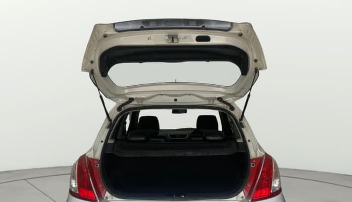 2013 Maruti Swift VXI, Petrol, Manual, 1,25,352 km, Boot Door Open