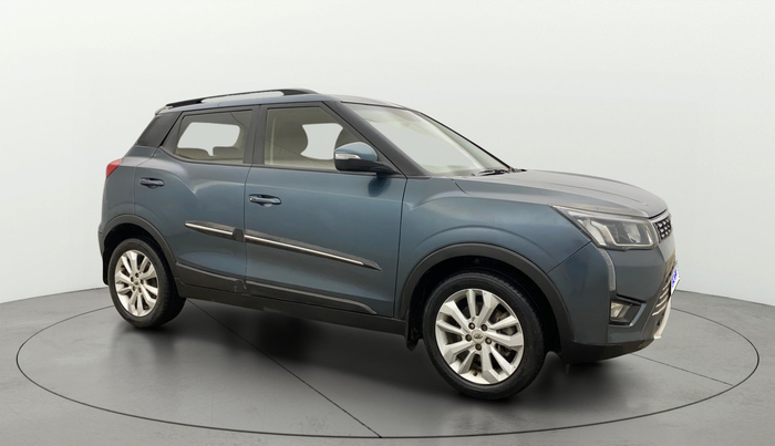 2021 Mahindra XUV300 W8 1.2 PETROL, Petrol, Manual, 52,390 km, Right Front Diagonal