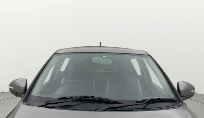 2012 Maruti Swift VXI, Petrol, Manual, 1,18,412 km, Front Windshield