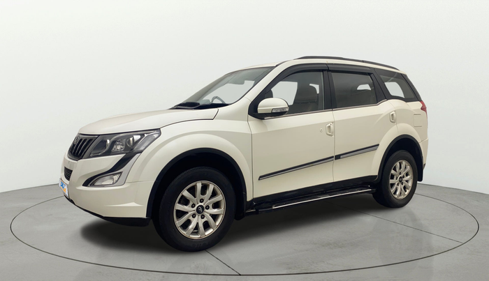 2017 Mahindra XUV500 W10 AT, Diesel, Automatic, 76,548 km, Left Front Diagonal