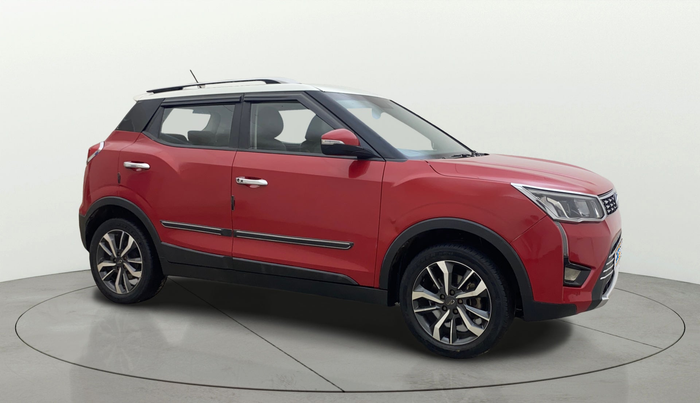 2019 Mahindra XUV300 W8(O) 1.2 PETROL DUAL TONE, Petrol, Manual, 77,682 km, SRP
