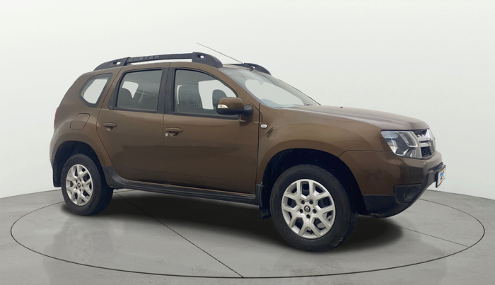 2016 Renault Duster RXL PETROL, Petrol, Manual, 52,815 km, Right Front Diagonal