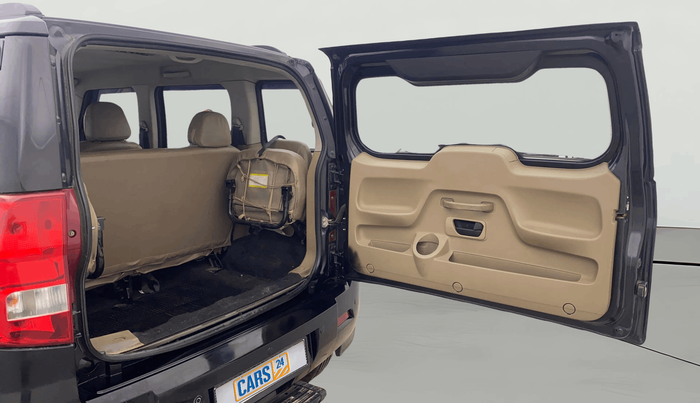 2016 Mahindra TUV300 T8, Diesel, Manual, 82,126 km, Boot Door Open