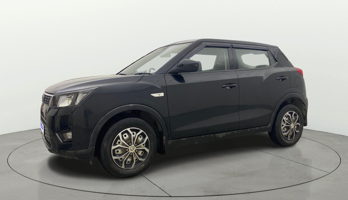 2022 Mahindra XUV300 W4 1.2 PETROL, Petrol, Manual, 38,721 km, Left Front Diagonal