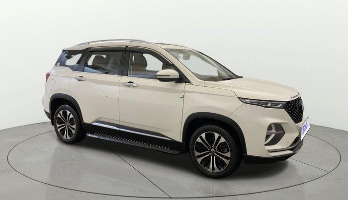 2022 MG HECTOR PLUS SHARP 1.5 PETROL TURBO CVT 6-STR, Petrol, Automatic, 18,482 km, Right Front Diagonal