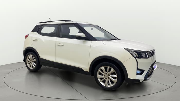 2020 Mahindra XUV300 W8 1.2 PETROL, Petrol, Manual, 40,868 km, Right Front Diagonal