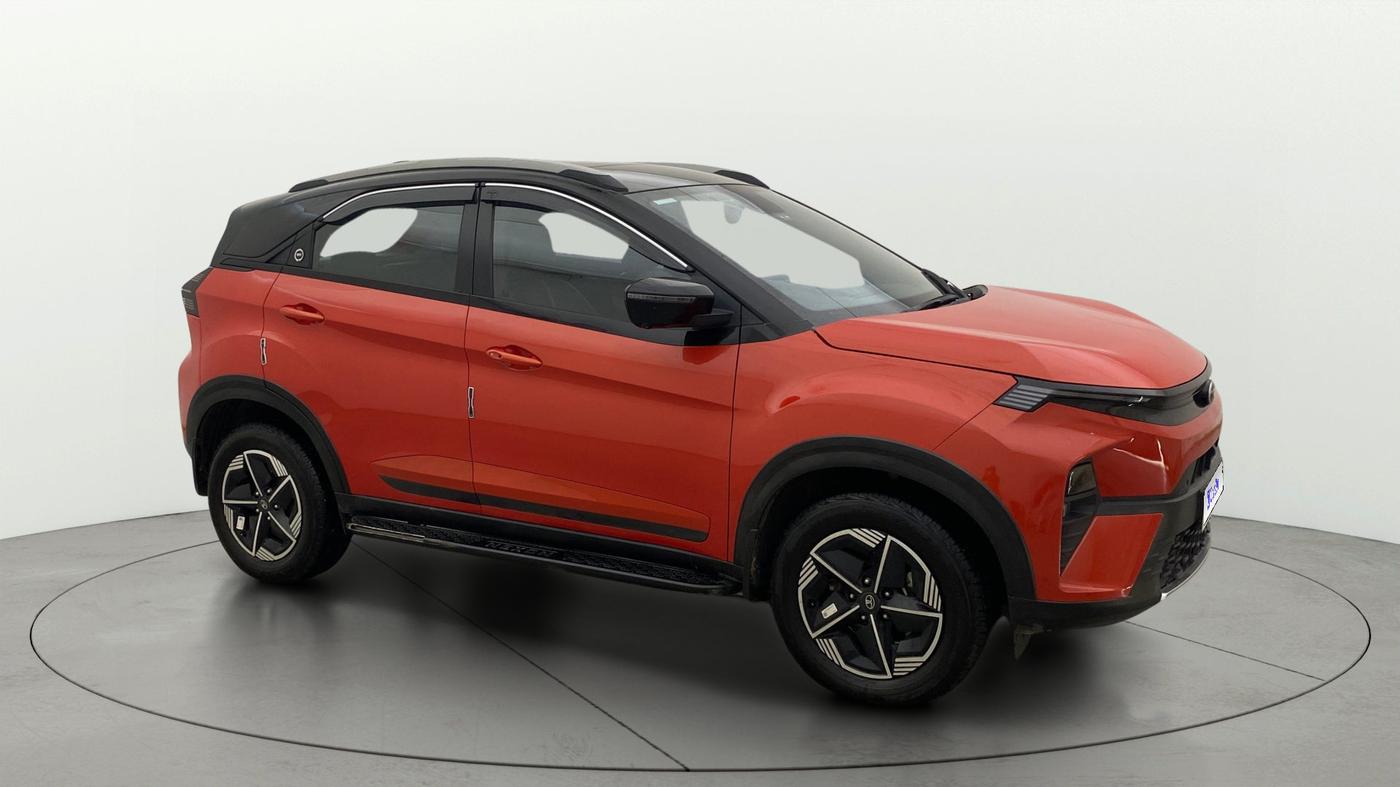 2024 Tata NEXON FEARLESS SUNROOF DUAL TONE 1.2 PETROL, Petrol, Manual, 5,972 km, SRP