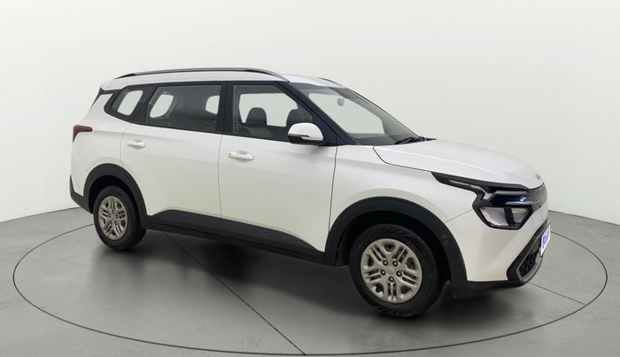 2022 KIA CARENS PRESTIGE 1.5 PETROL 7 STR, Petrol, Manual, 27,534 km, Right Front Diagonal