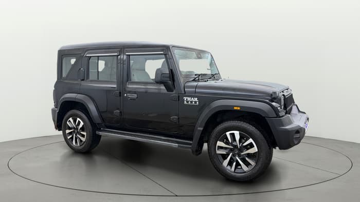 2025 Mahindra Thar Roxx  AX7 L Petrol AT 2WD, Petrol, Automatic, 19,048 km, Right Front Diagonal