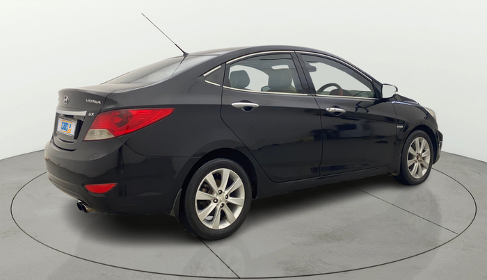 2013 Hyundai Verna FLUIDIC 1.6 CRDI SX, Diesel, Manual, 1,07,728 km, Right Back Diagonal
