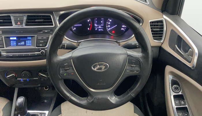 2017 Hyundai Elite i20 MAGNA 1.4 AT, Petrol, Automatic, 33,734 km, Steering Wheel Close Up