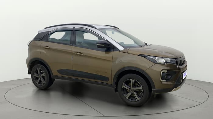 2022 Tata NEXON XZA PLUS (PREMIUM) DIESEL JET, Diesel, Automatic, 67,761 km, Right Front Diagonal