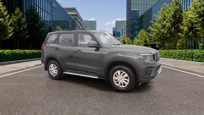 2023 Mahindra SCORPIO-N Z4 DIESEL MT 2WD 7 STR, Diesel, Manual, 38,993 km, Right Front Diagonal
