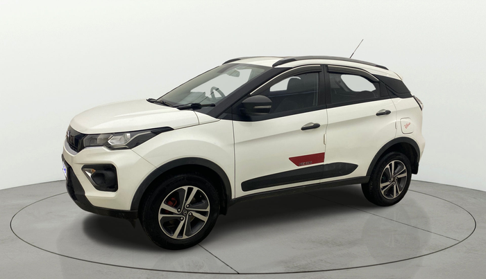 2023 Tata NEXON XM SUNROOF DIESEL, Diesel, Manual, 1,22,287 km, Left Front Diagonal