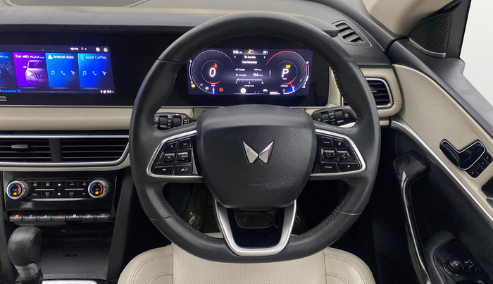 2022 Mahindra XUV700 AX 7 LUXURY D AWD AT 7 STR, Diesel, Automatic, 1,29,475 km, Steering Wheel Close Up