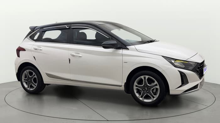 2025 Hyundai NEW I20 SPORTZ 1.2 IVT, Petrol, Automatic, 4,630 km, Right Front Diagonal