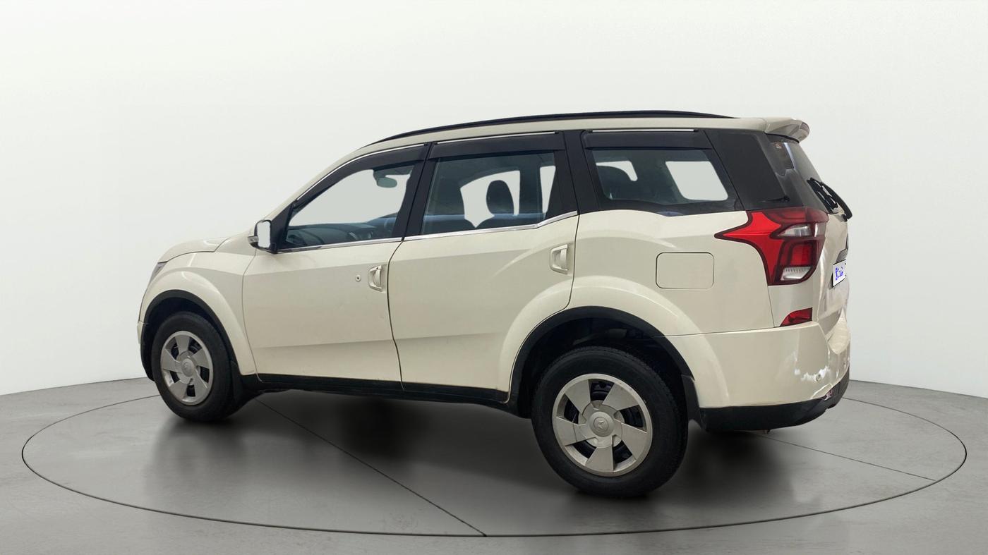 2020 Mahindra XUV500 W7, Diesel, Manual, 62,010 km, Left Back Diagonal