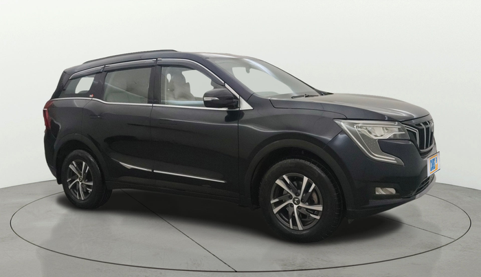 2023 Mahindra XUV700 AX 5 P MT 7 STR, Petrol, Manual, 13,935 km, Right Front Diagonal