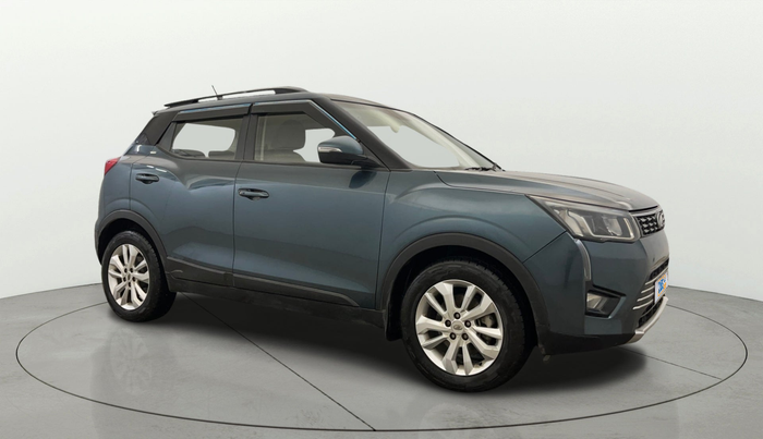 2019 Mahindra XUV300 W8 1.2 PETROL, Petrol, Manual, 92,693 km, Right Front Diagonal