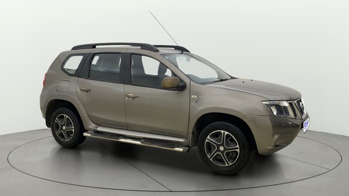 2016 Nissan Terrano XL (P), Petrol, Manual, 33,019 km, Right Front Diagonal