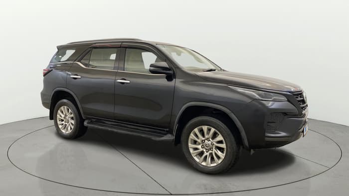2023 Toyota Fortuner 4X4 AT 2.8 DIESEL, Diesel, Automatic, 84,102 km, Right Front Diagonal