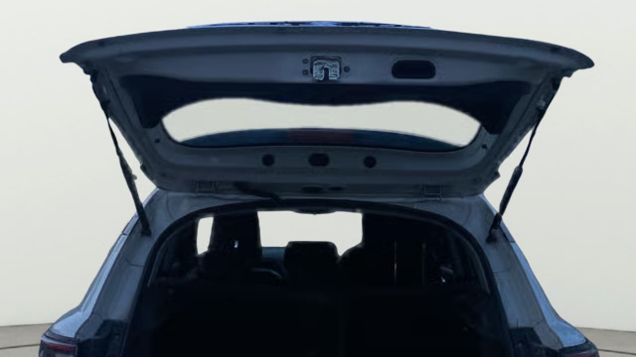 2023 Maruti Grand Vitara DELTA SMART HYBRID, Petrol, Manual, 79,466 km, Boot Door Open