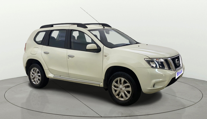 2015 Nissan Terrano XL (P), Petrol, Manual, 30,851 km, Right Front Diagonal