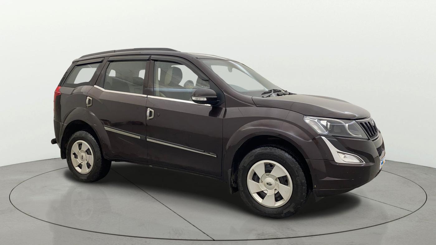 2017 Mahindra XUV500 W4, Diesel, Manual, 99,924 km, SRP