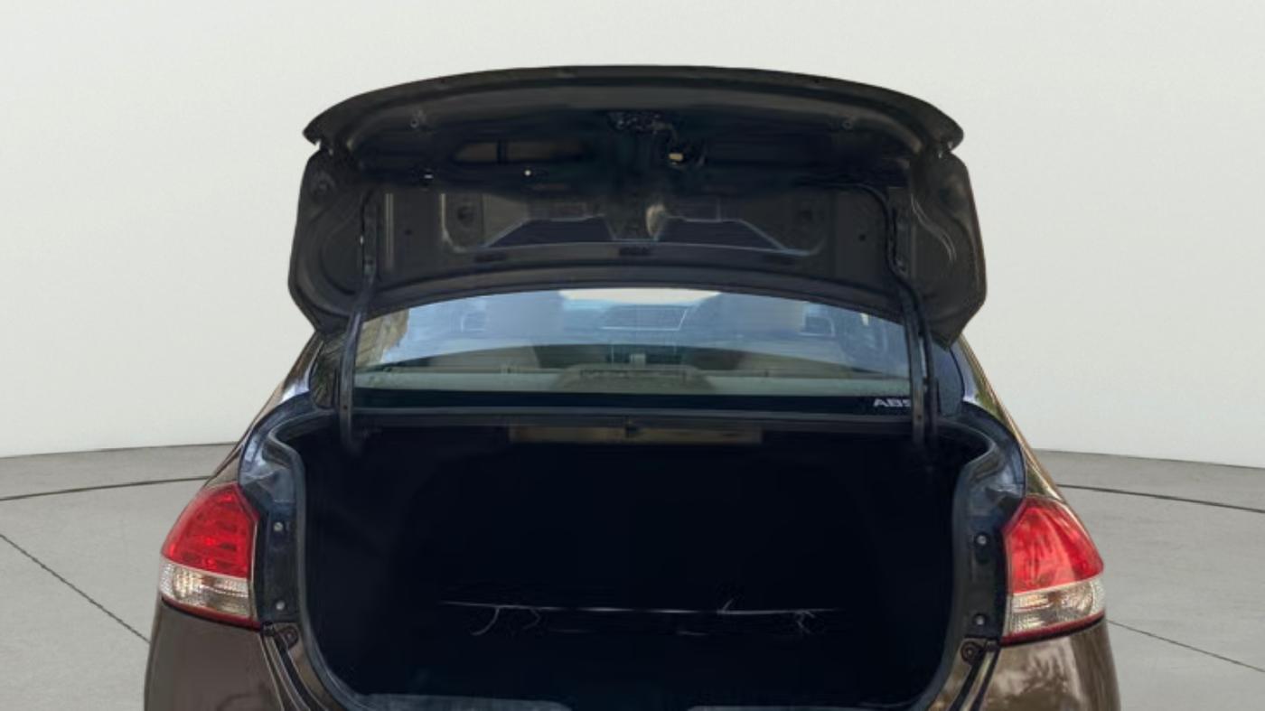 2015 Maruti Ciaz ZDI SHVS, Diesel, Manual, 66,228 km, Boot Door Open