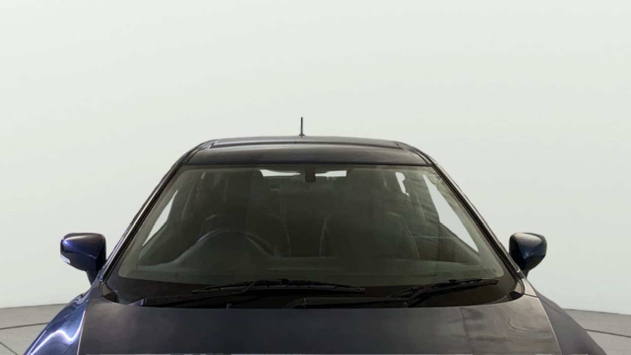 2018 Maruti Baleno DELTA PETROL 1.2, Petrol, Manual, 34,141 km, Front Windshield