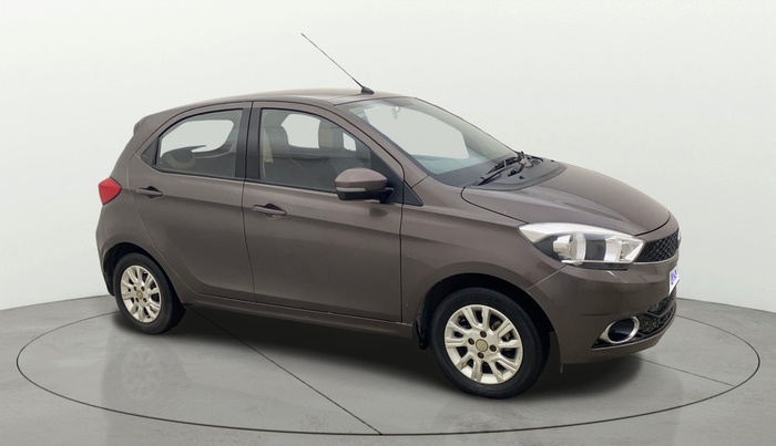 2018 Tata Tiago XZ PETROL, Petrol, Manual, 30,975 km, SRP