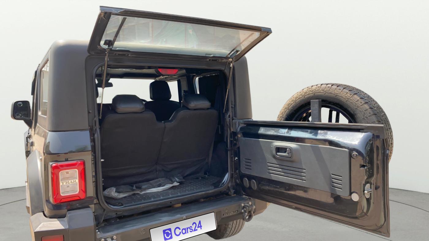 2023 Mahindra Thar LX PETROL HT 4WD AT, Petrol, Automatic, 65,165 km, Boot Door Open