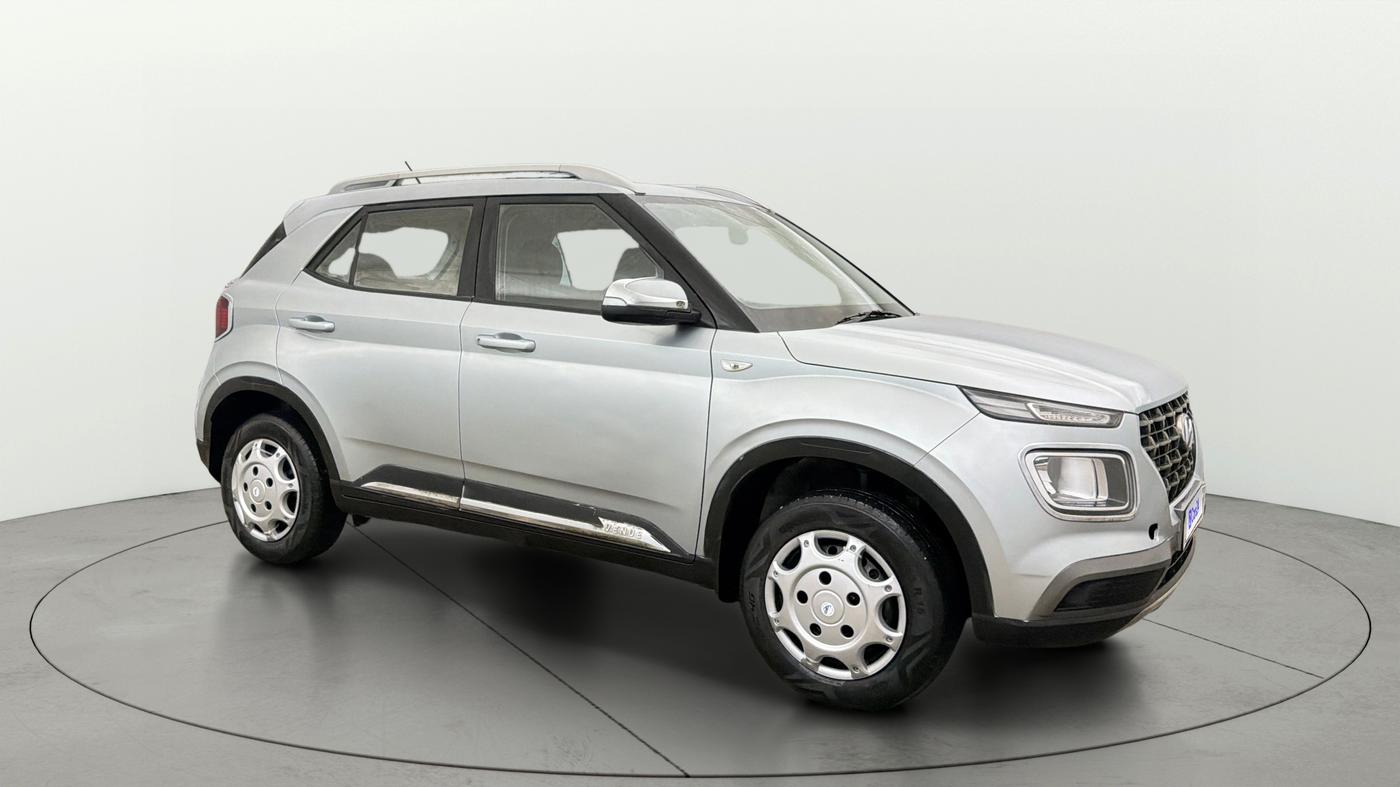 2020 Hyundai VENUE S 1.2, Petrol, Manual, 31,650 km, Right Front Diagonal