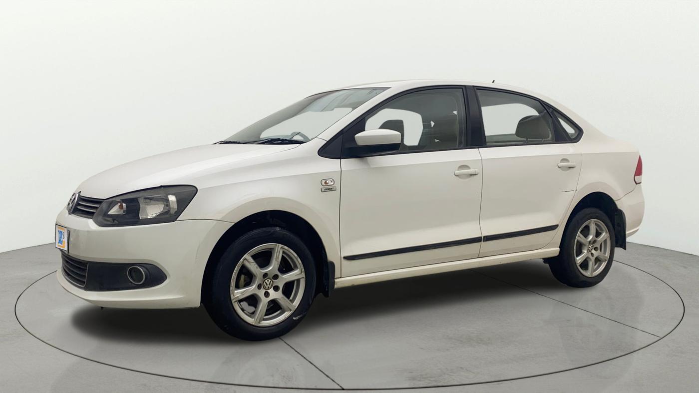 2014 Volkswagen Vento HIGHLINE 1.6 MPI, Petrol, Manual, 64,335 km, Left Front Diagonal