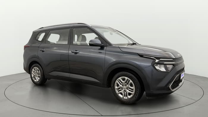 2024 KIA CARENS PRESTIGE 1.5 PETROL 7 STR, CNG, Manual, 23,540 km, Right Front Diagonal