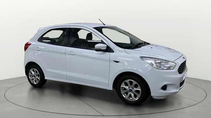 2017 Ford New Figo TITANIUM 1.2 PETROL MT, Petrol, Manual, 34,711 km, Right Front Diagonal